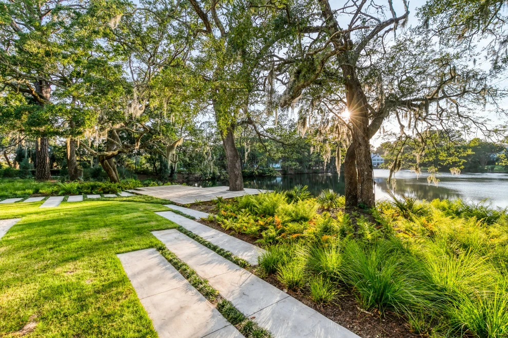 Lakeside Retreat by Remark - Photo 20