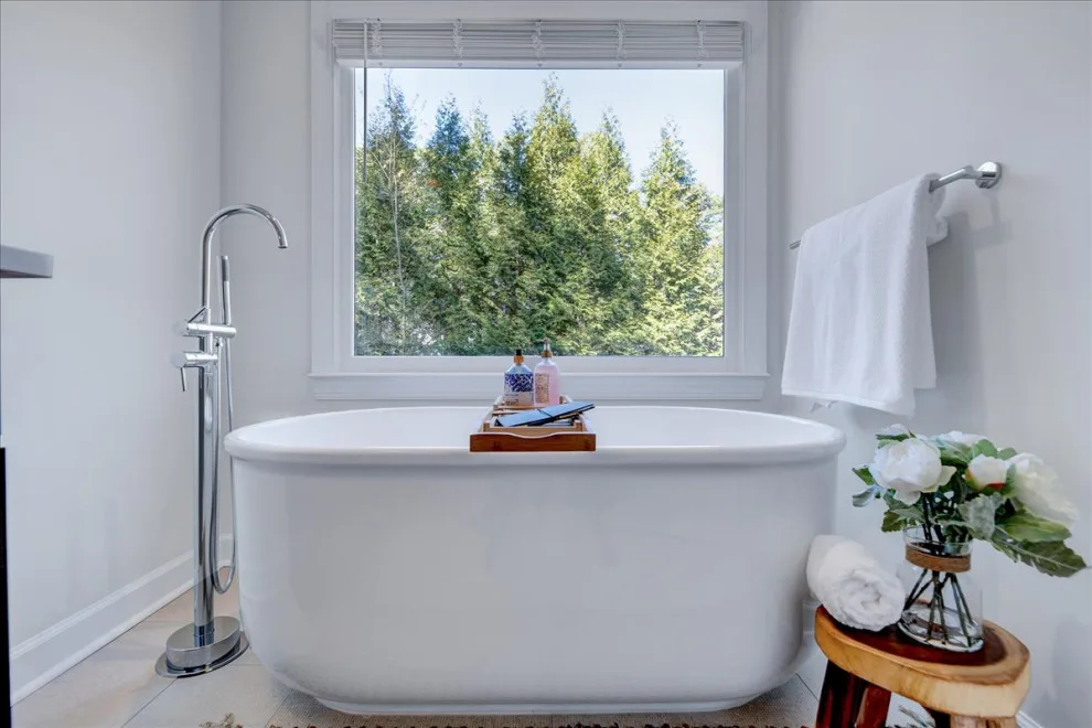 Trappers Haven: Elegant Bathroom Makeover by Hykal Homes LLC - Photo 4