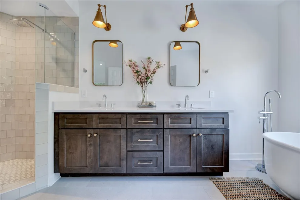 Trappers Haven: Elegant Bathroom Makeover by Hykal Homes LLC - Photo 7
