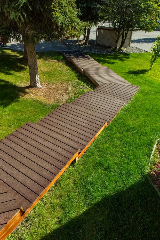 Trex Tiered Walkway by Treeline Construction - Photo 3