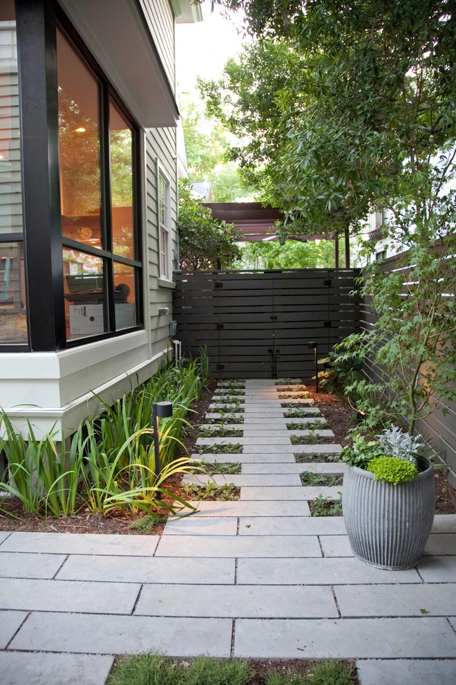 Modern Garden in Historic District by Remark - Photo 8