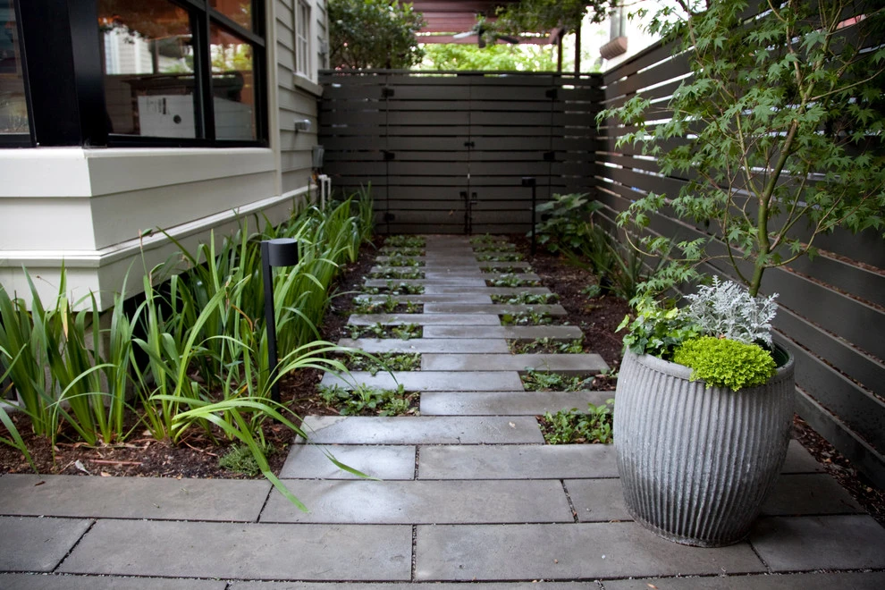 Modern Garden in Historic District by Remark - Photo 9