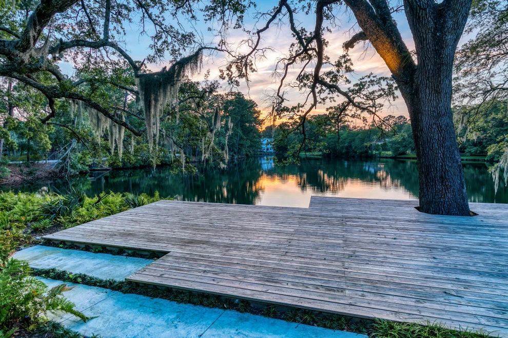Lakeside Retreat by Remark - Photo 25