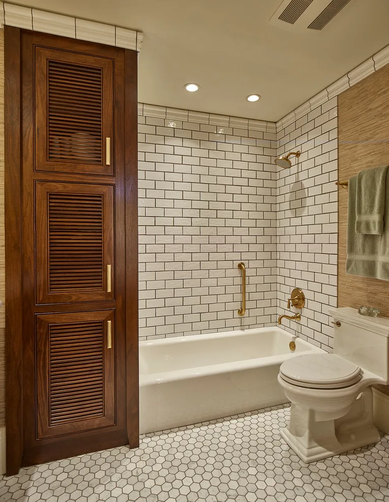 Uptown Apartment by Traver Construction, Inc. - Photo 9