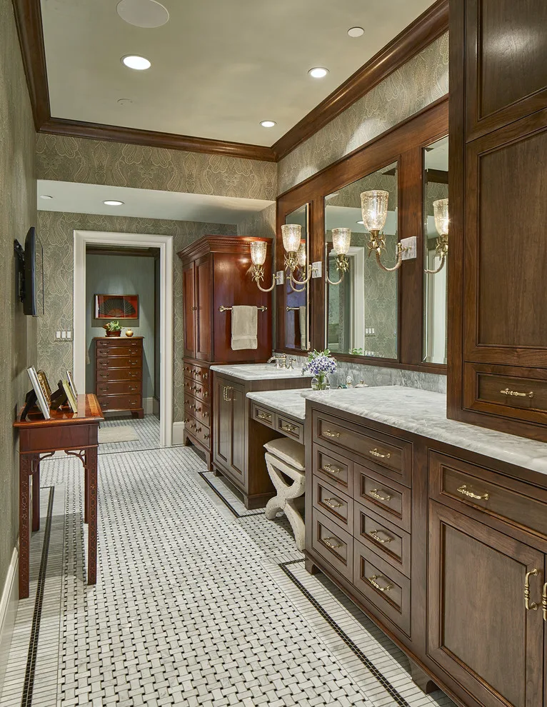 Uptown Apartment by Traver Construction, Inc. - Photo 11