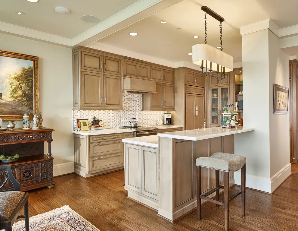 Uptown Apartment by Traver Construction, Inc. - Photo 17