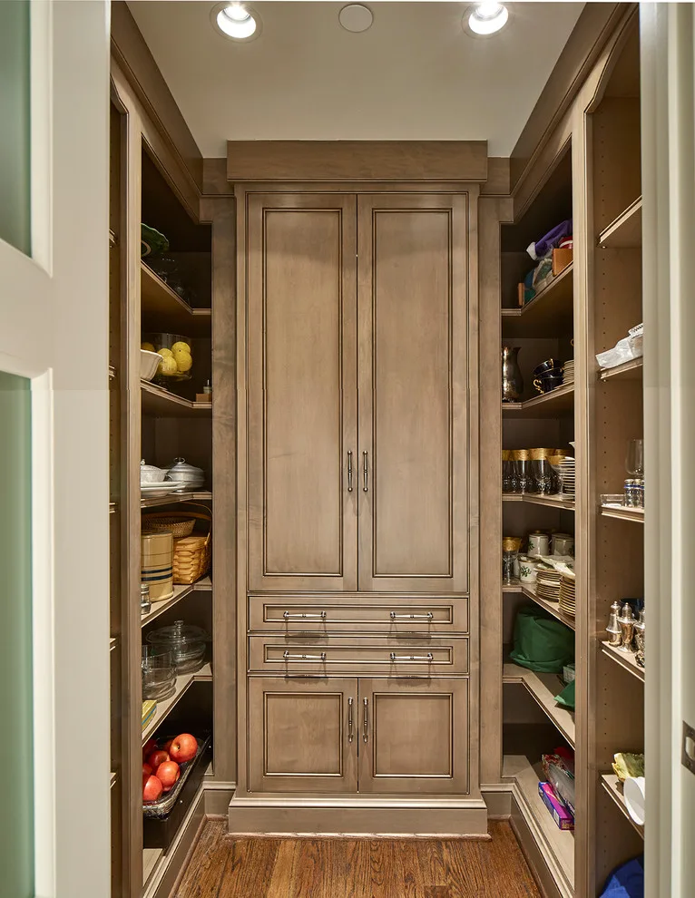 Uptown Apartment by Traver Construction, Inc. - Photo 18