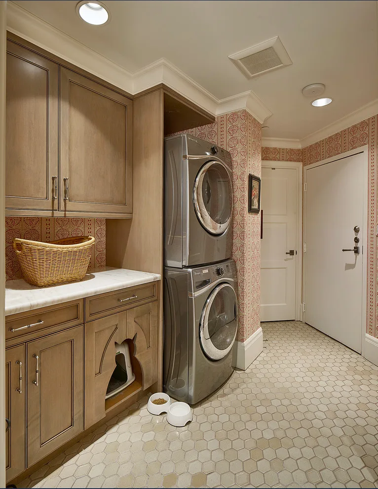 Uptown Apartment by Traver Construction, Inc. - Photo 6