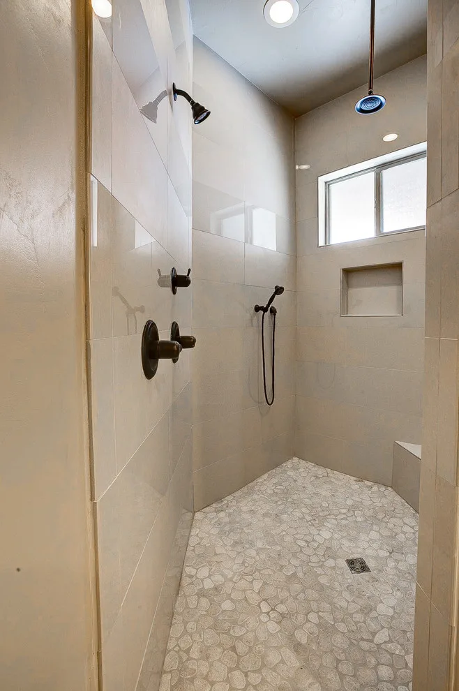 Through Quijano by Bella Vista Custom Homes, Inc. - Photo 14