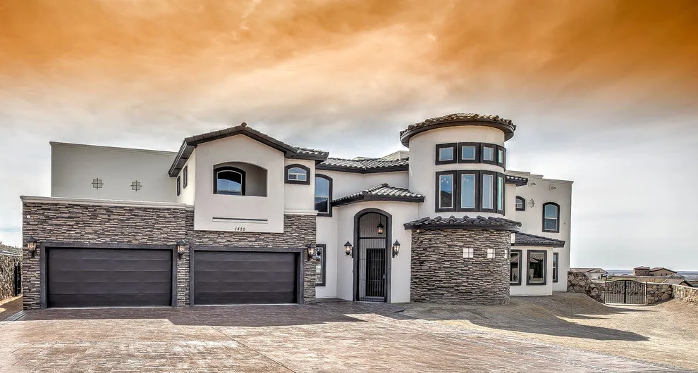 Through Quijano by Bella Vista Custom Homes, Inc. - Photo 7