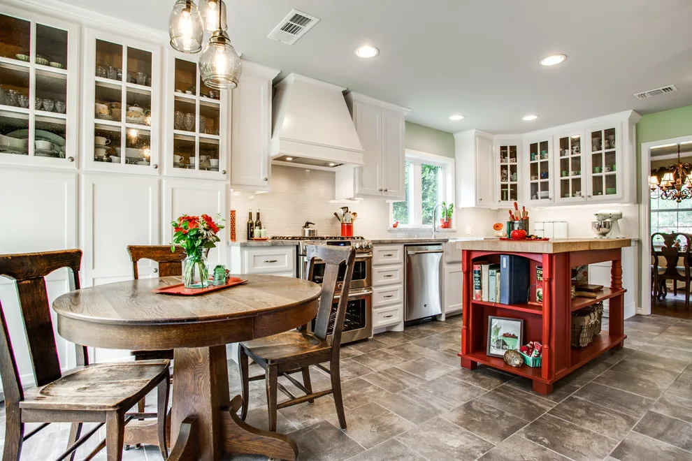 Swanson Renovations - Luxury Design & Build - Photo 2