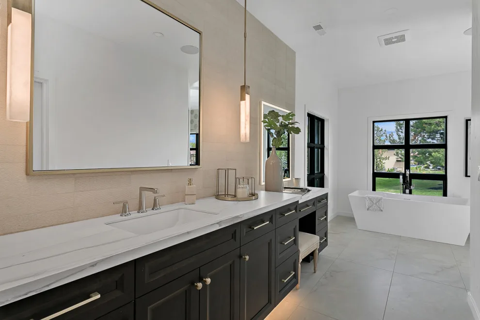 W Summit Bello by Urban Design + Build - Photo 54
