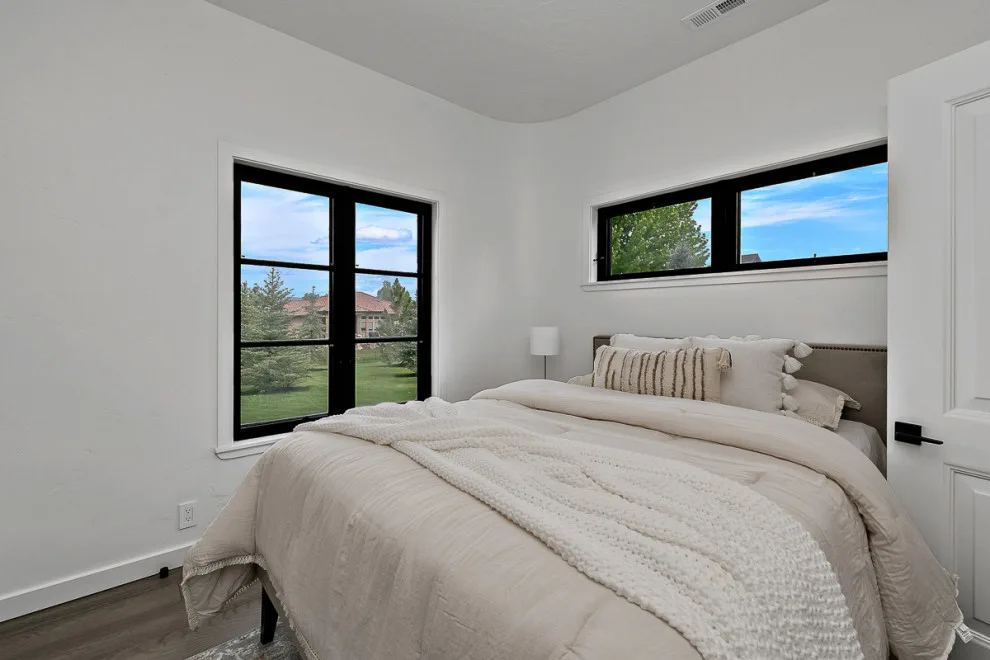 W Summit Bello by Urban Design + Build - Photo 8