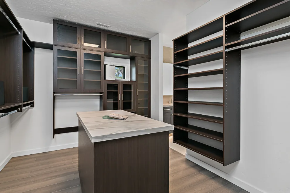 W Summit Bello by Urban Design + Build - Photo 6
