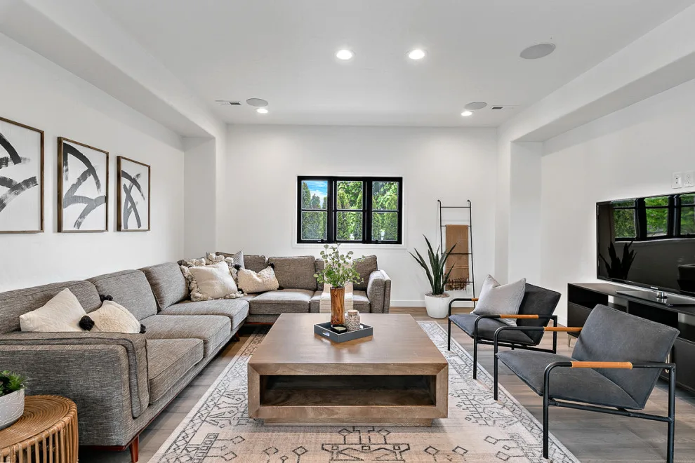W Summit Bello by Urban Design + Build - Photo 82
