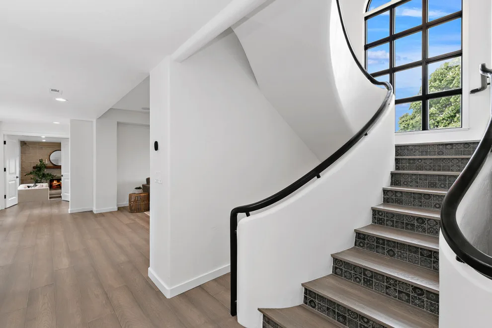 W Summit Bello by Urban Design + Build - Photo 41