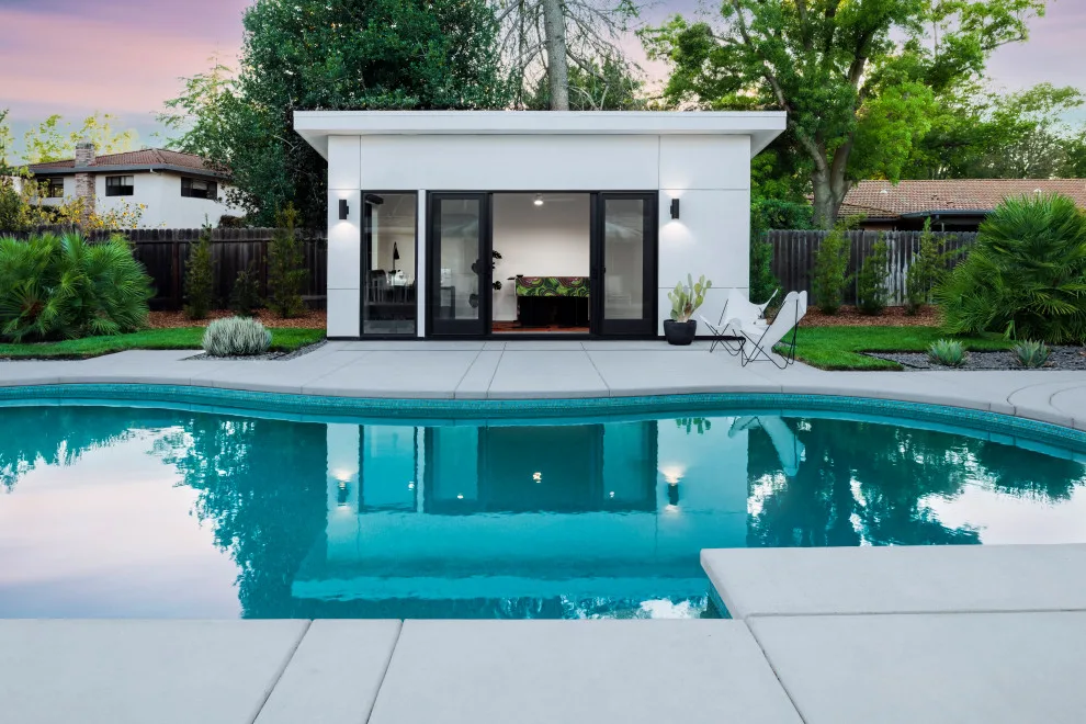 Poolside Cabana in Palm Springs by MAK Design + Build Inc. - Photo 4