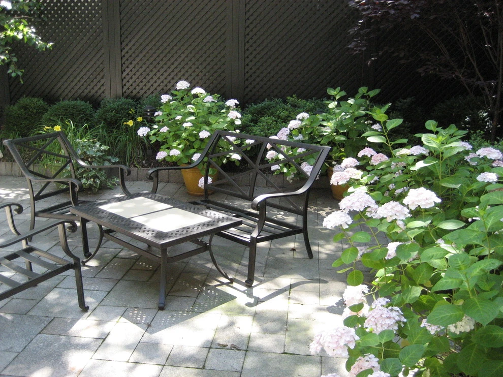 Midtown East Townhouse Garden by Root & Vine Gardens - Photo 2