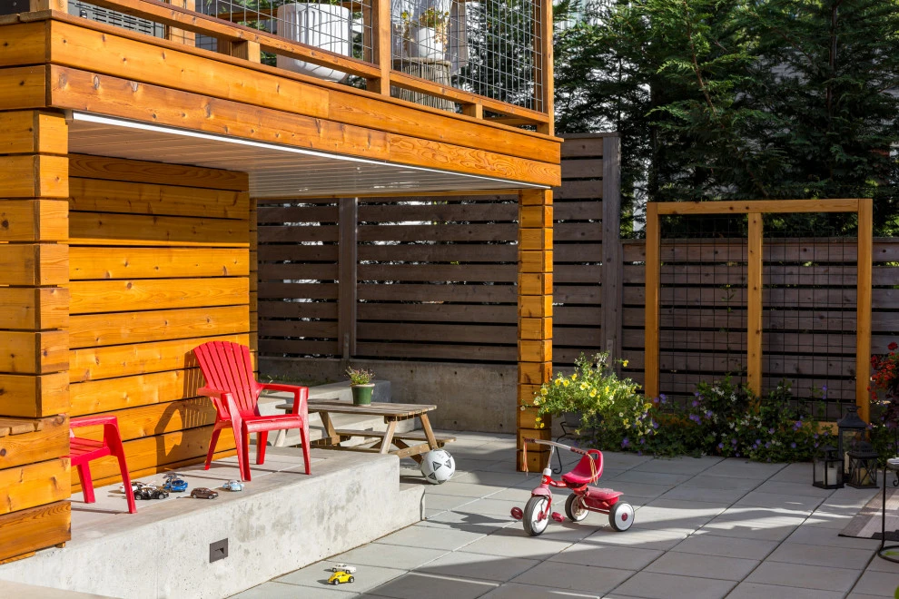 Laurelhurst Courtyard by Sage And Stone LLC - Photo 4