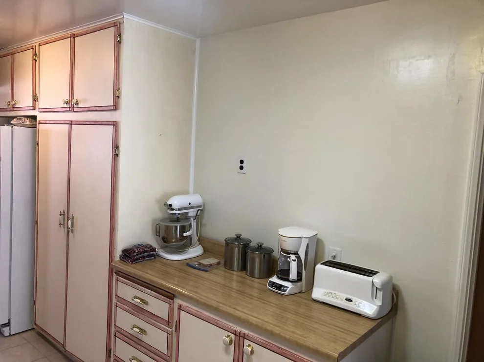 Kitchen Renovation by Construction District Inc. - Photo 20