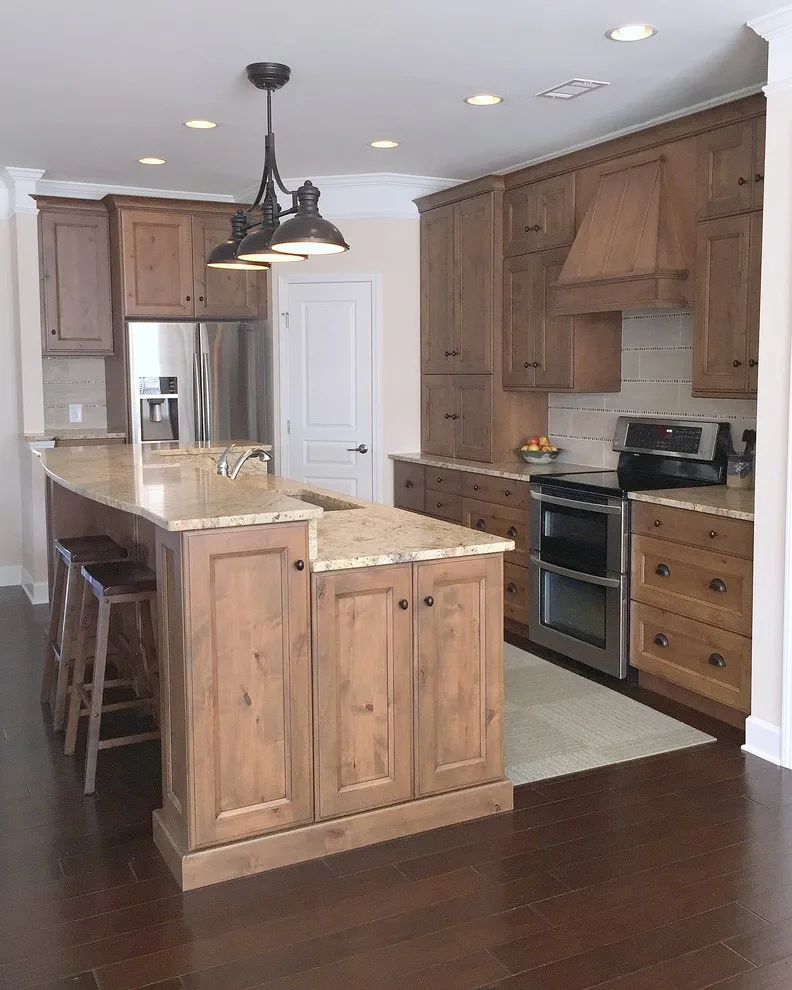 Delcove Path - Classic Country Kitchen by Laura Vlaming | Arkiteriors - Photo 2