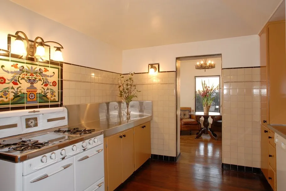 Los Angeles Deronda Initiative by Architectural Fine Finishes Dba Property Partners - Photo 14