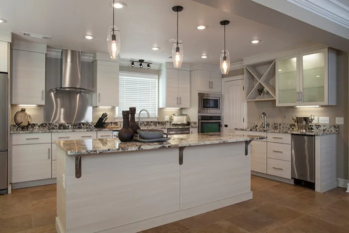 Shiloh Design Ideas: Eclipse by Mattix Cabinet Works Inc - Photo 12