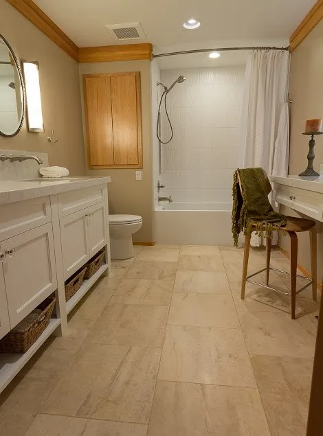 Fernan Lake Guest Bathroom by De Tomes - Photo 3