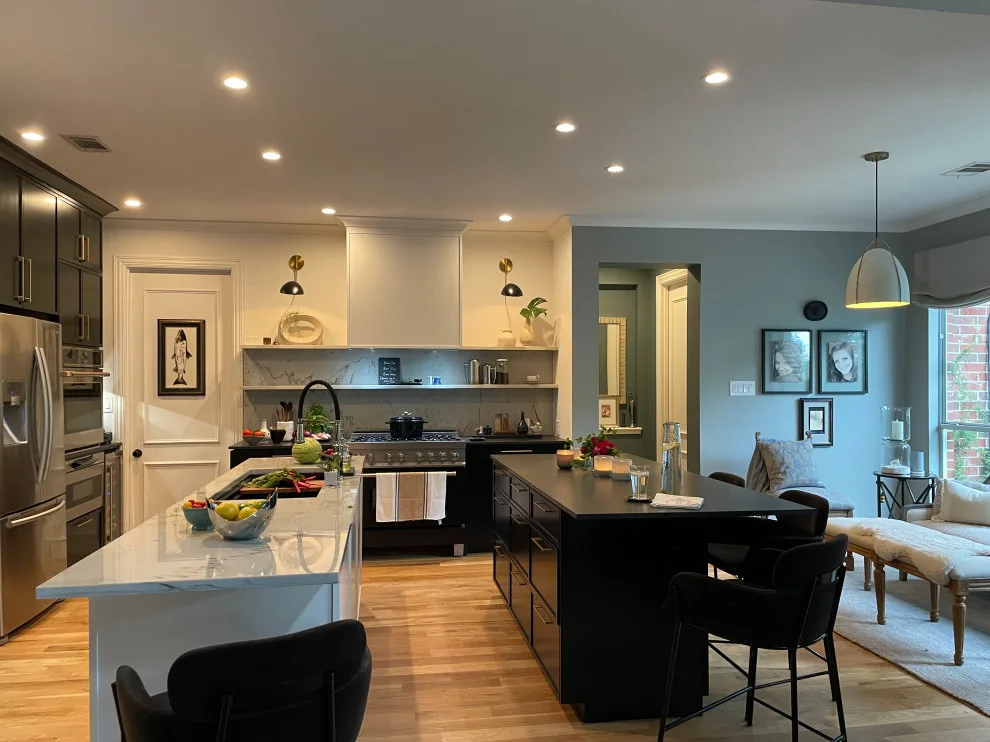 Contemporary City Chef's Kitchen by Decor Muse - Photo 8