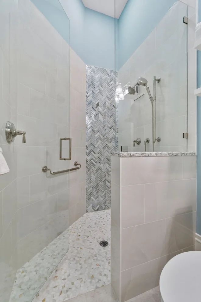 Complete Residence in The Colony by DaVinci Kitchens, Bath, & Cabinetry - Photo 17