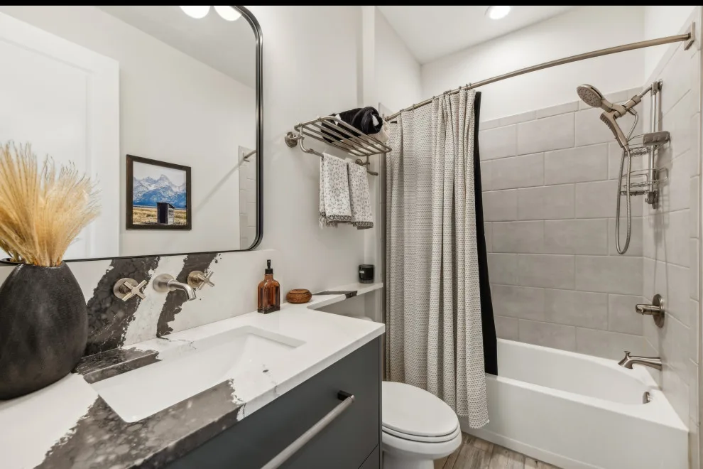 Complete renovation of tract homes by Elevated Spaces - Photo 3