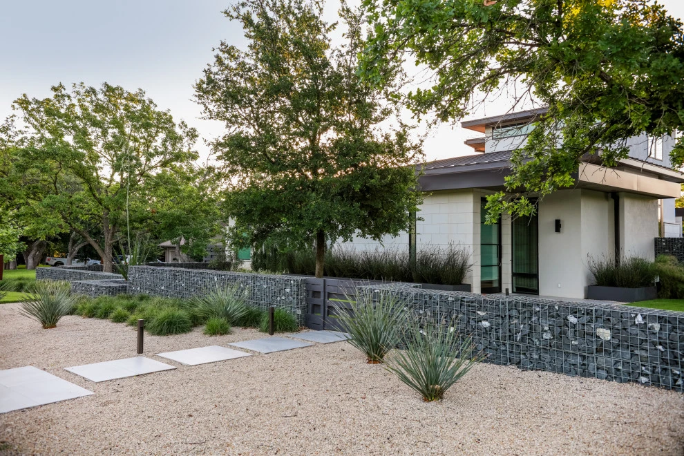 Austin Residence 4 by The Garden Design Studio - Photo 3