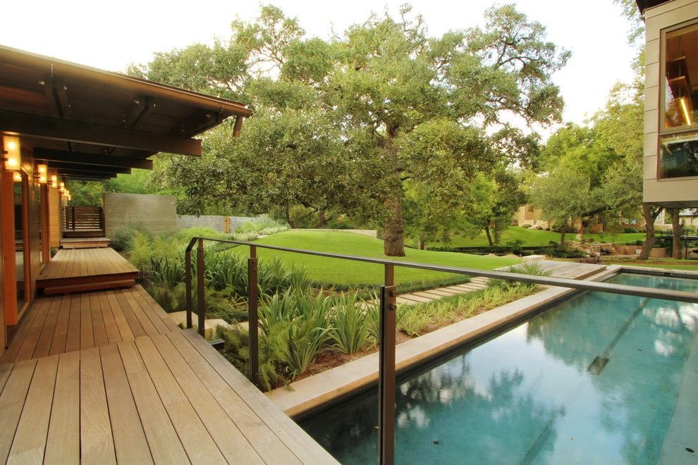 Austin Lakefront Residence by The Garden Design Studio - Photo 6