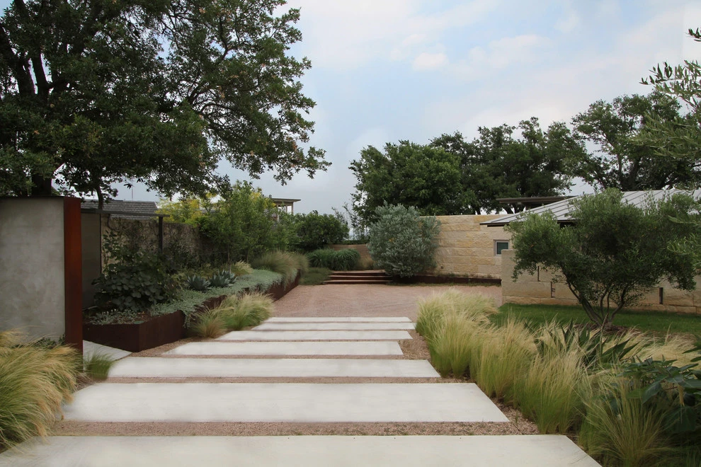Austin Residence 2 by The Garden Design Studio - Photo 4