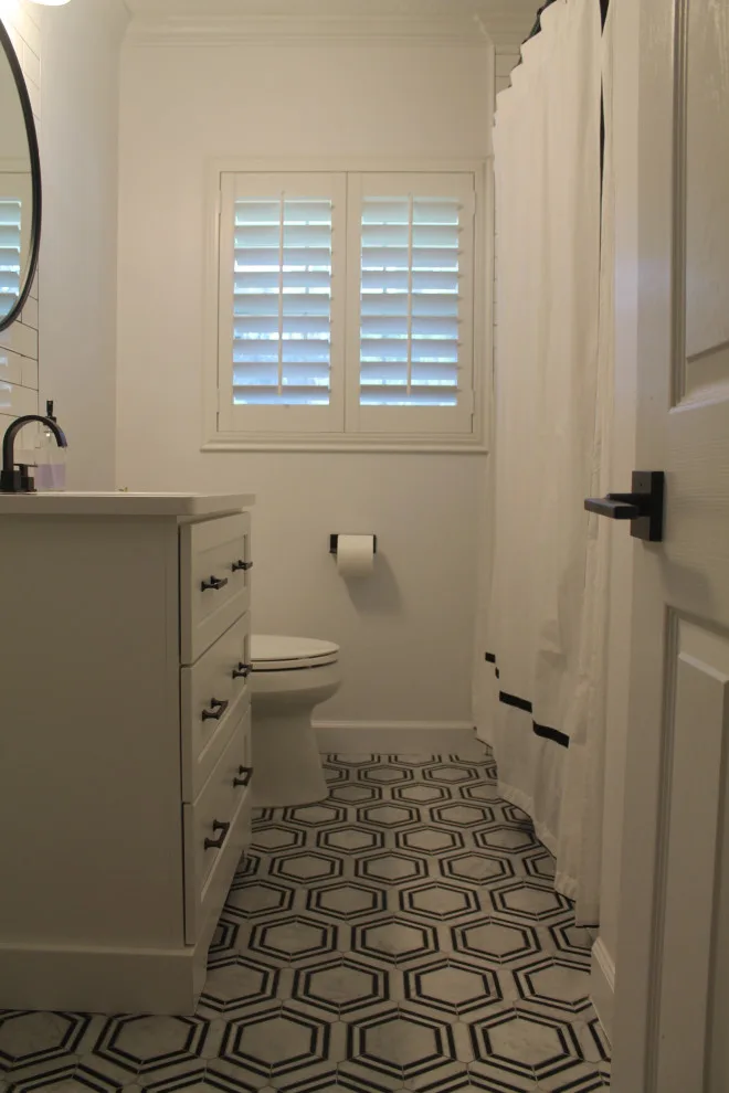 Garfield Home Main and Hall Bathroom by Kitchen Design Gallery - Photo 4