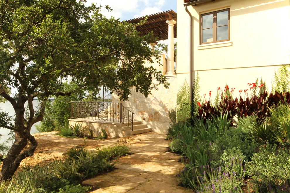 Horseshoe Bay Residence 1 by The Garden Design Studio - Photo 10