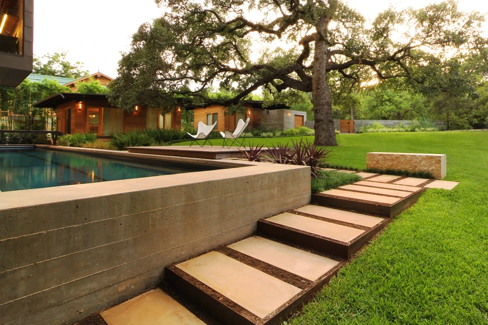 Austin Lakefront Residence by The Garden Design Studio - Photo 5