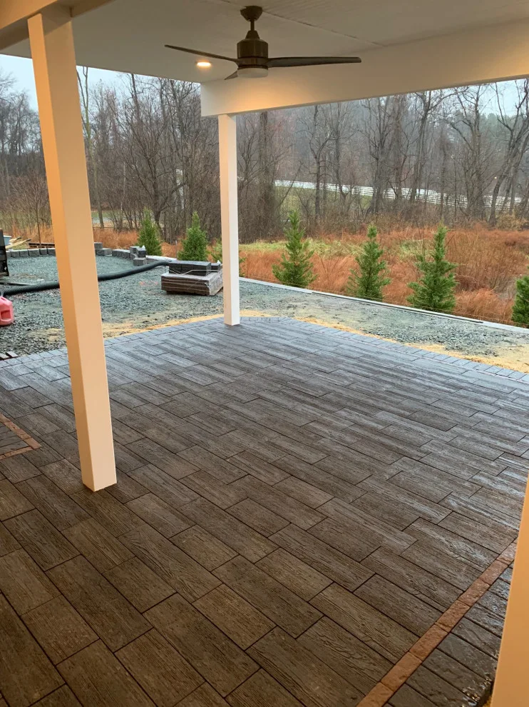 Spacious Deck and Patio by Adorn Interiors LLC - Photo 14