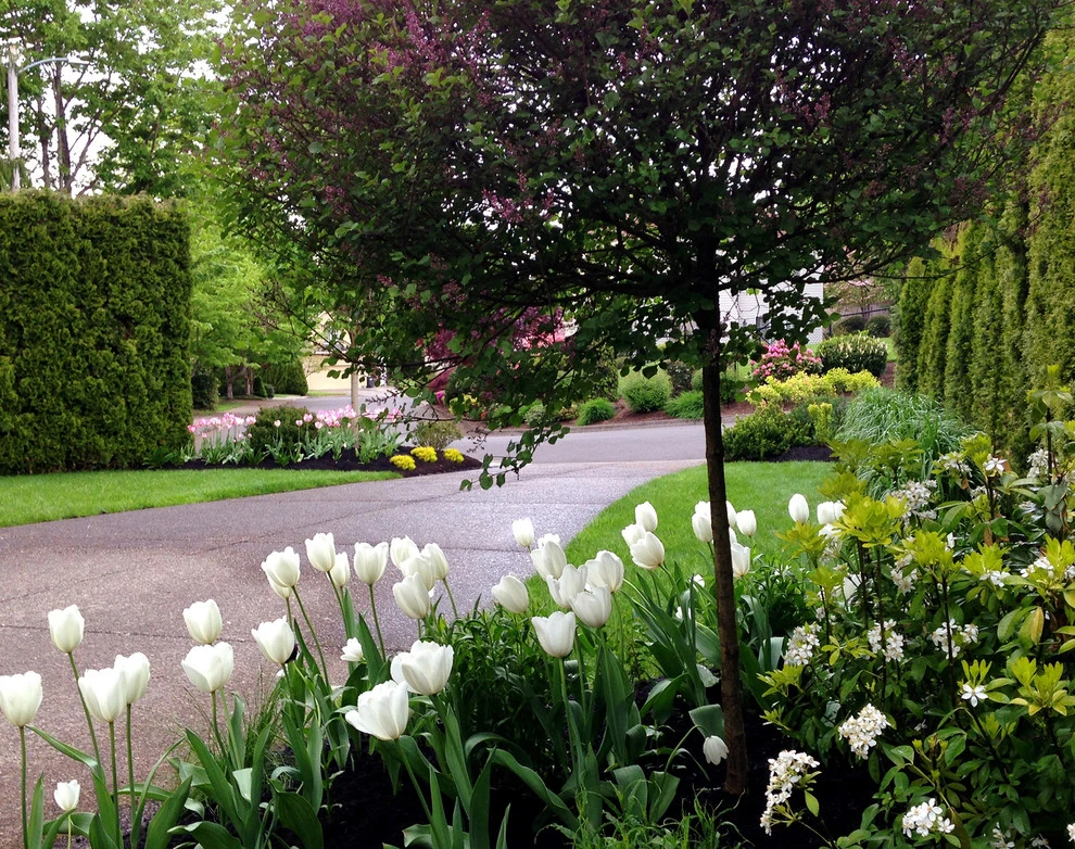 Lake Oswego, Oregon Cottage Style Garden by The White Pear LLC, Design & Build - Photo 3
