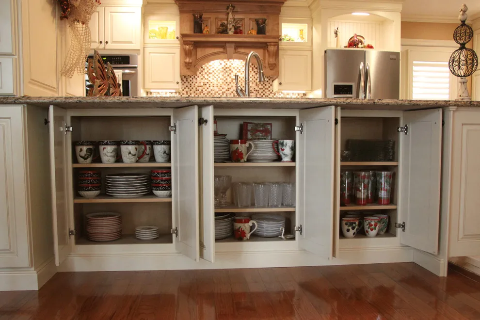 Welcoming Traditions by Robison Kitchen And Home - Photo 2