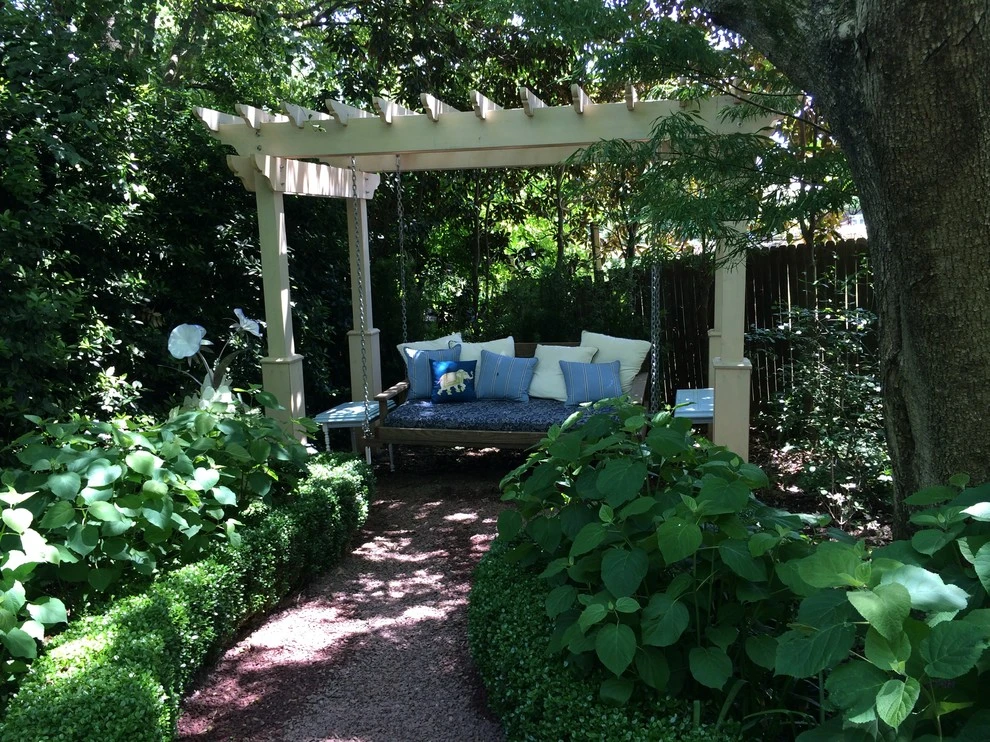 Classic Garden in Atlanta, GA by Tilting Windmill Landscape Design - Photo 4