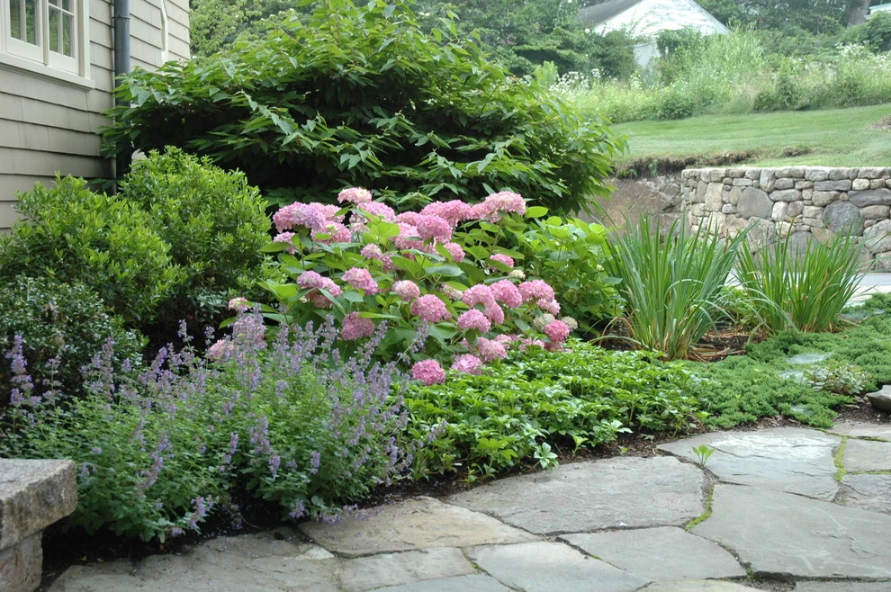 Summer Retreat by Timothy Lee Landscape Design - Photo 10