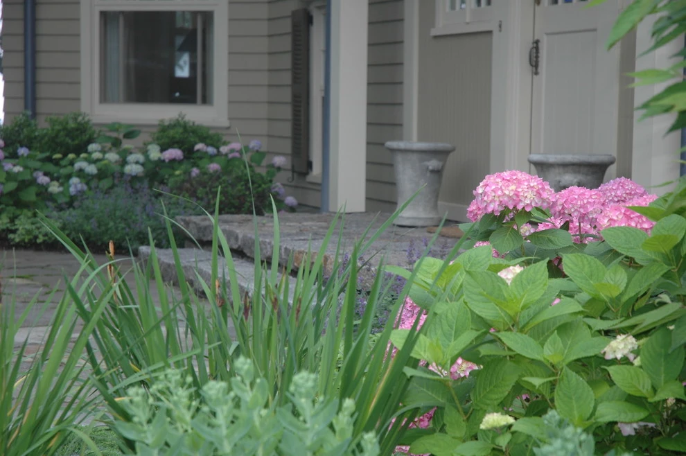 Summer Retreat by Timothy Lee Landscape Design - Photo 11