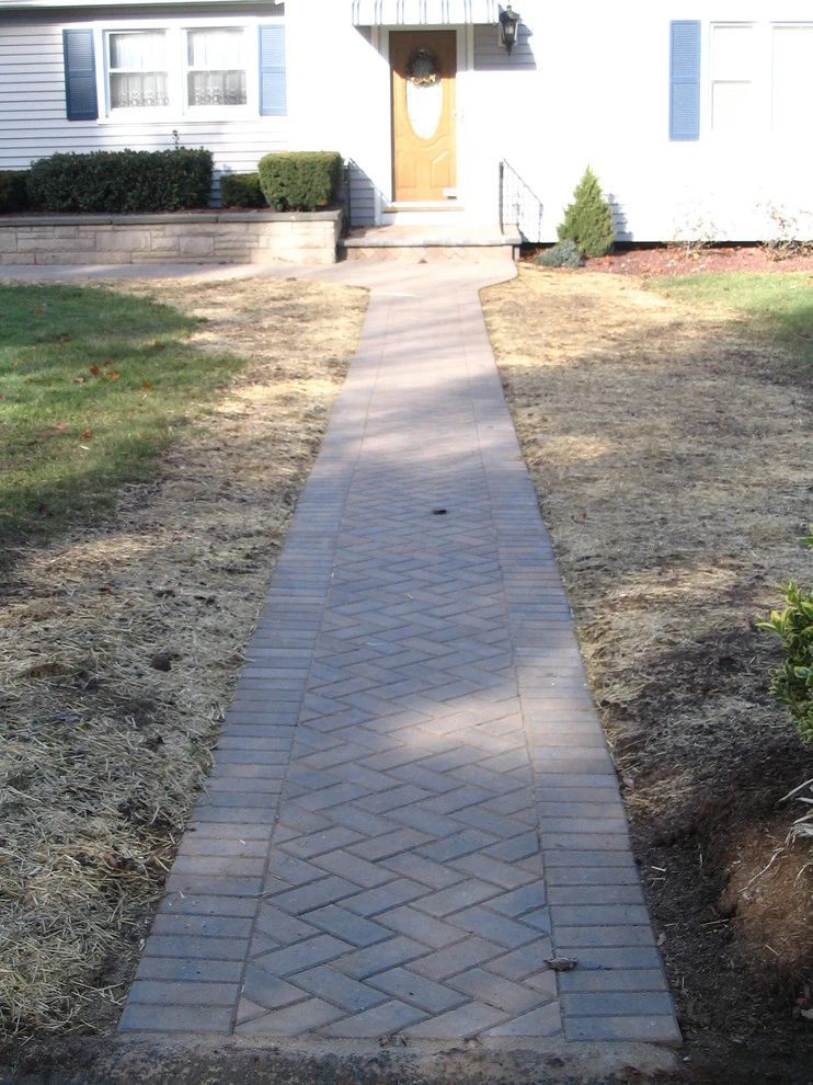 Mitchell: Walkways - North Haven by TJB-INC Landscape & Drainage Contractor - Photo 3