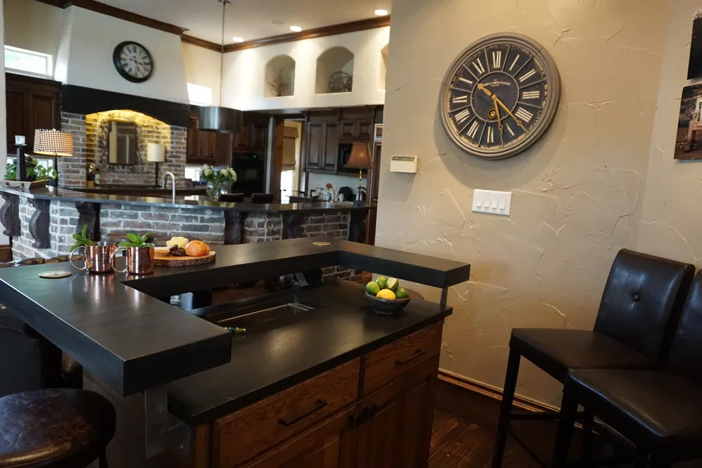 Highland Village Home Bar by Decor Muse - Photo 3