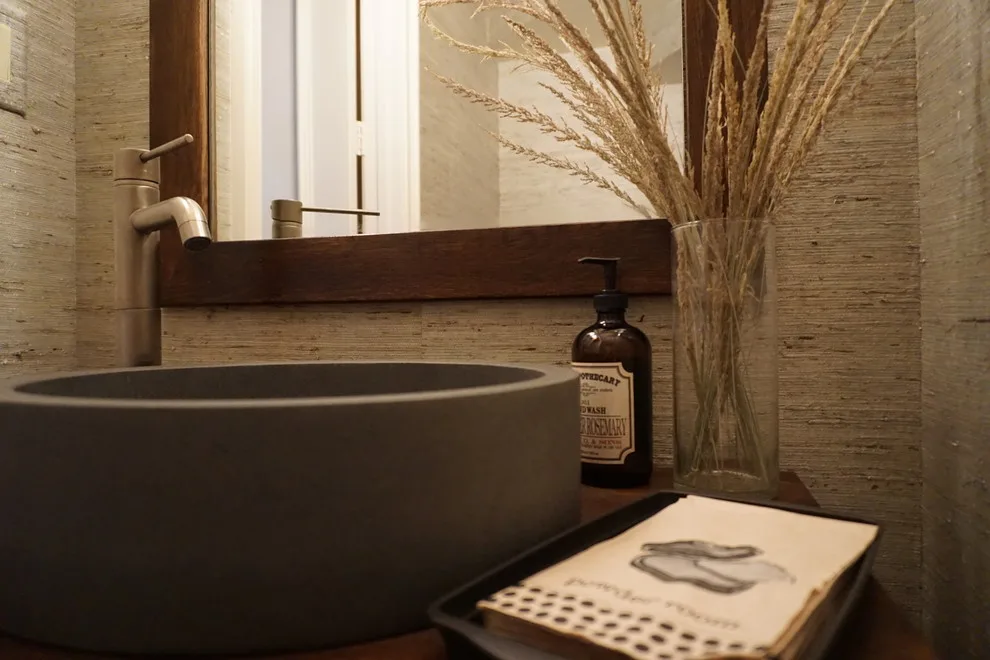 Highland Village Guest Bathroom by Decor Muse - Photo 2