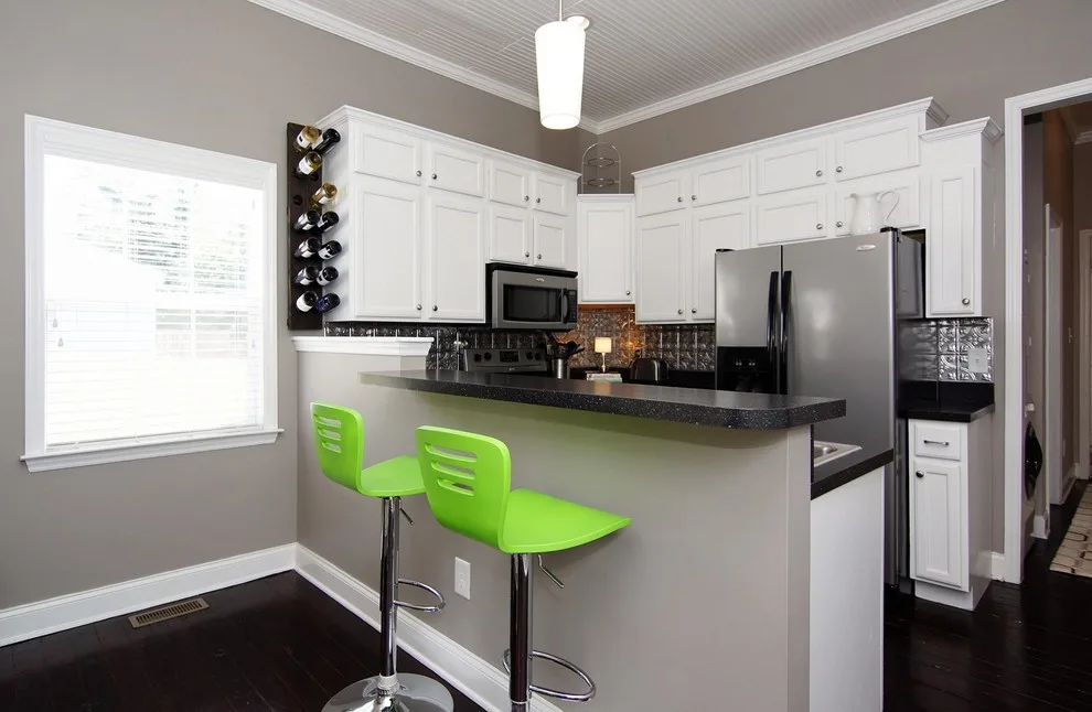 Modernizing a Historic Cottage Decor by Lisa Stewart Design - Photo 12