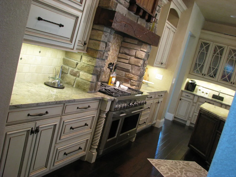 Vintage White Kitchen by Finishing Touch Custom Woodworks, Inc. - Photo 4