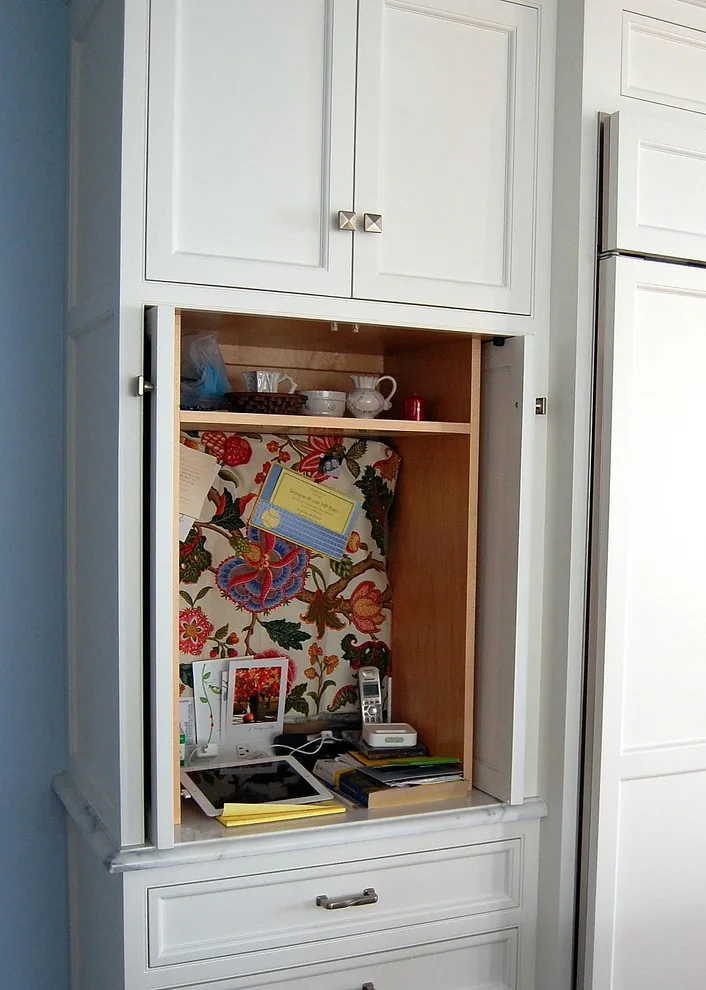 Hoyt Lane - Timeless Traditional White Kitchen by Laura Vlaming | Arkiteriors - Photo 6