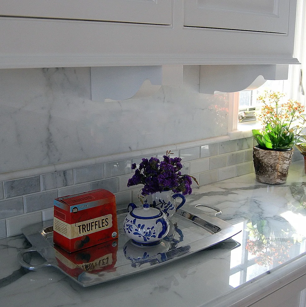 Hoyt Lane - Timeless Traditional White Kitchen by Laura Vlaming | Arkiteriors - Photo 4